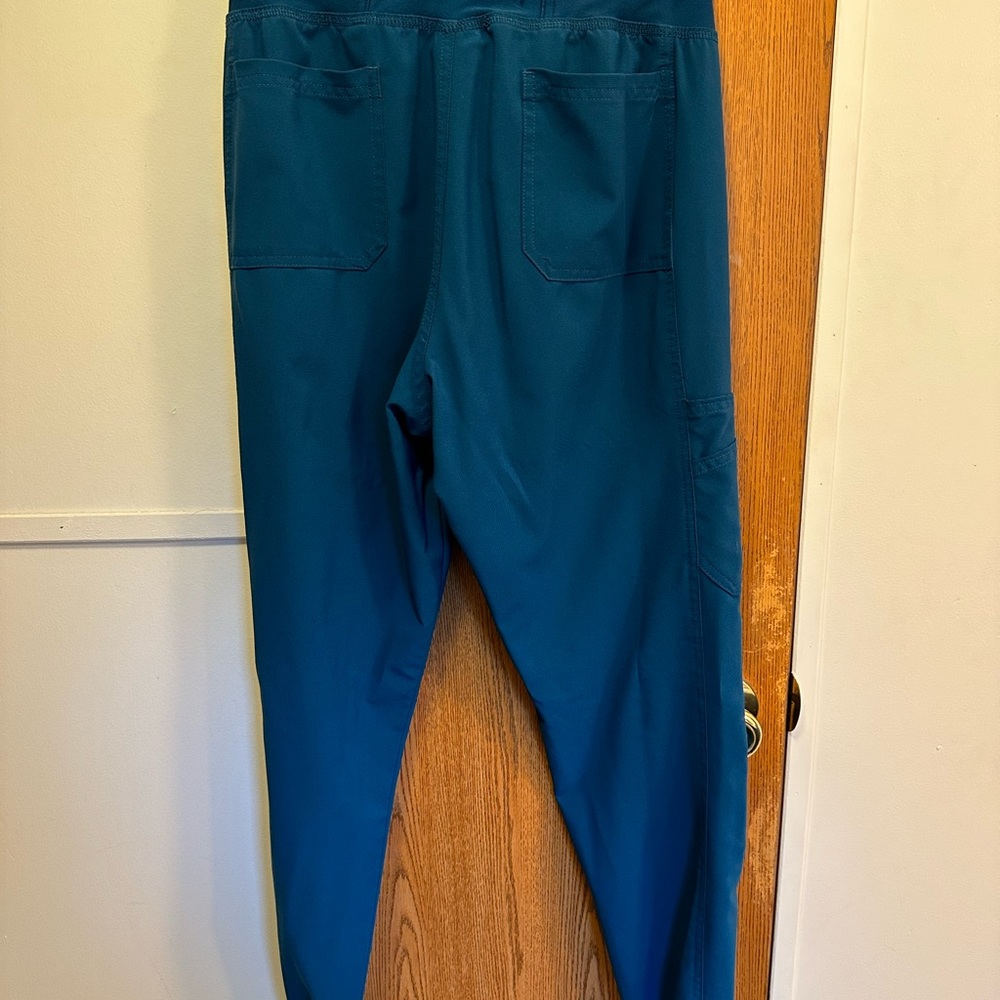 Cherokee Iflex Scrubs View 3
